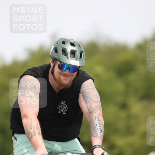 22.06.2025 - Viking Triathlon Yannick Fuchs http://msf.ph/oto/8084886 22.06.2025 12:35:58 Radfahren 77, 184, 237, 440, 453, 629 meine-sportfotos.de