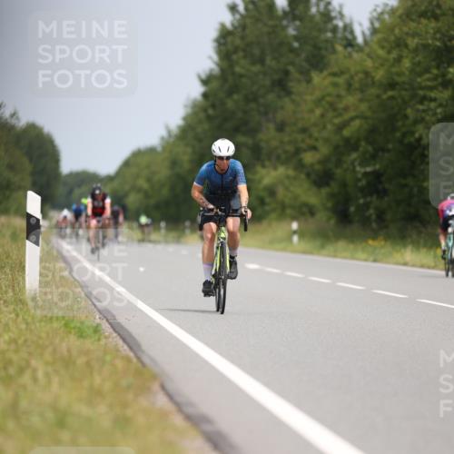 22.06.2025 - Viking Triathlon Yannick Fuchs http://msf.ph/oto/8084954 22.06.2025 12:36:15 Radfahren 8, 86, 95, 153, 166, 275, 433, 473, 640 meine-sportfotos.de