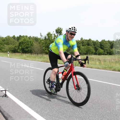 22.06.2025 - Viking Triathlon Yannick Fuchs http://msf.ph/oto/8084967 22.06.2025 13:04:55 Radfahren 450, 473, 623 meine-sportfotos.de