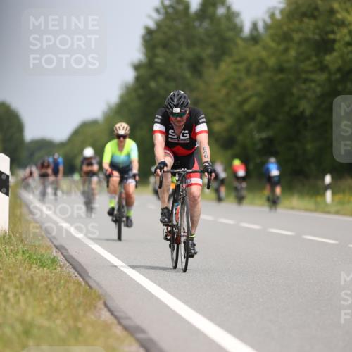 22.06.2025 - Viking Triathlon Yannick Fuchs http://msf.ph/oto/8084988 22.06.2025 12:36:22 Radfahren 86, 95, 166, 355, 433, 463, 468, 473, 640 meine-sportfotos.de