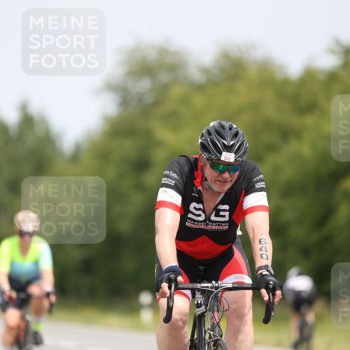 22.06.2025 - Viking Triathlon Yannick Fuchs http://msf.ph/oto/8085005 22.06.2025 12:36:24 Radfahren 95, 355, 433, 463, 468, 473, 640 meine-sportfotos.de