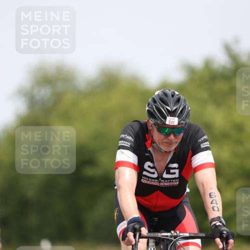 22.06.2025 - Viking Triathlon Yannick Fuchs http://msf.ph/oto/8085009 22.06.2025 12:36:24 Radfahren 95, 355, 433, 463, 468, 473, 640 meine-sportfotos.de
