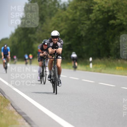 22.06.2025 - Viking Triathlon Yannick Fuchs http://msf.ph/oto/8085029 22.06.2025 12:36:27 Radfahren 28, 95, 355, 422, 433, 463, 468, 473, 640 meine-sportfotos.de