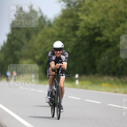 22.06.2025 - Viking Triathlon Yannick Fuchs http://msf.ph/oto/8085037 22.06.2025 12:36:28 Radfahren 28, 95, 344, 355, 422, 433, 463, 468, 473, 640 meine-sportfotos.de