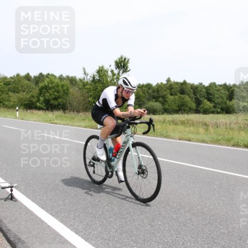 22.06.2025 - Viking Triathlon Yannick Fuchs http://msf.ph/oto/8085076 22.06.2025 13:05:05 Radfahren 22, 523, 653 meine-sportfotos.de