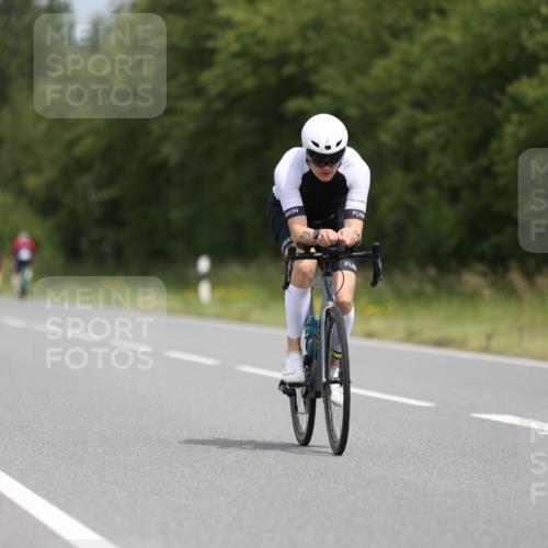 22.06.2025 - Viking Triathlon Yannick Fuchs http://msf.ph/oto/8085104 22.06.2025 12:36:38 Radfahren 28, 48, 97, 344, 419, 422 meine-sportfotos.de