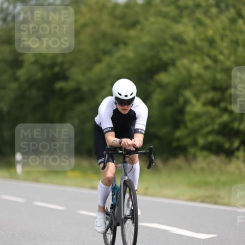 22.06.2025 - Viking Triathlon Yannick Fuchs http://msf.ph/oto/8085108 22.06.2025 12:36:38 Radfahren 28, 48, 97, 344, 419, 422 meine-sportfotos.de
