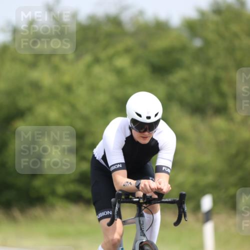 22.06.2025 - Viking Triathlon Yannick Fuchs http://msf.ph/oto/8085115 22.06.2025 12:36:38 Radfahren 28, 48, 97, 344, 419, 422 meine-sportfotos.de