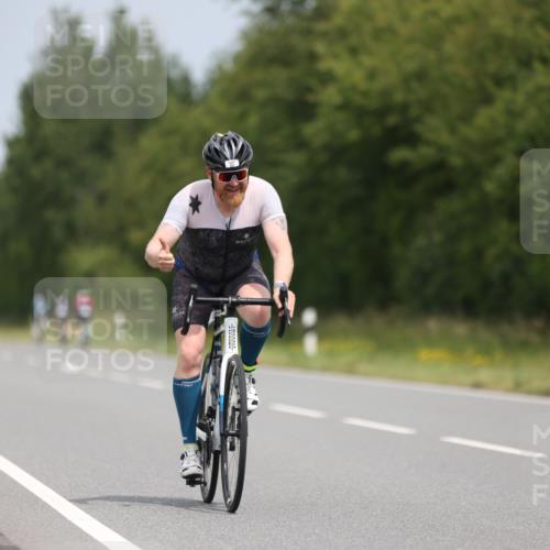 22.06.2025 - Viking Triathlon Yannick Fuchs http://msf.ph/oto/8085125 22.06.2025 12:36:40 Radfahren 28, 48, 97, 344, 419 meine-sportfotos.de