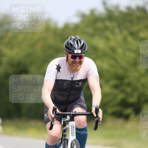 22.06.2025 - Viking Triathlon Yannick Fuchs http://msf.ph/oto/8085136 22.06.2025 12:36:41 Radfahren 28, 48, 97, 344, 370, 419 meine-sportfotos.de