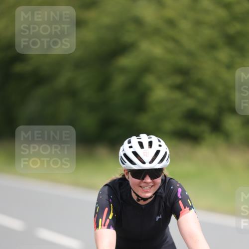 22.06.2025 - Viking Triathlon Yannick Fuchs http://msf.ph/oto/8085222 22.06.2025 12:37:11 Radfahren 530, 637 meine-sportfotos.de