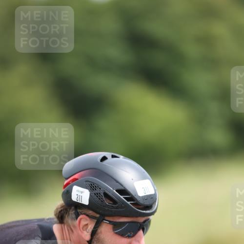 22.06.2025 - Viking Triathlon Yannick Fuchs http://msf.ph/oto/8085252 22.06.2025 12:37:28 Radfahren 234, 311, 657 meine-sportfotos.de