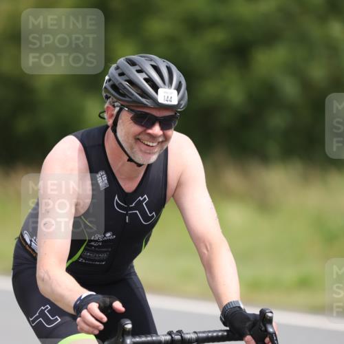 22.06.2025 - Viking Triathlon Yannick Fuchs http://msf.ph/oto/8085339 22.06.2025 12:37:58 Radfahren 22, 144, 203, 288, 403 meine-sportfotos.de