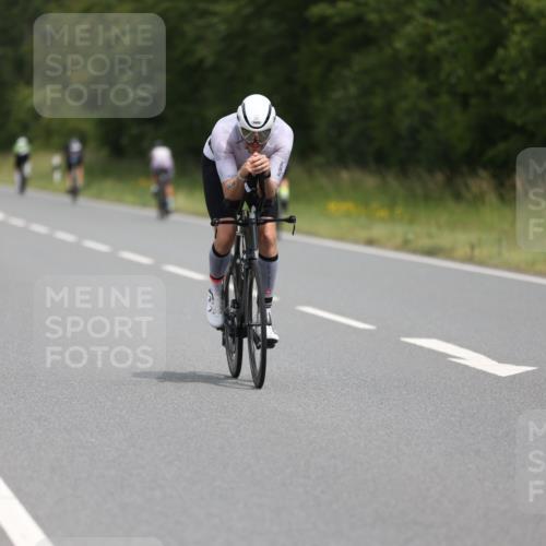 22.06.2025 - Viking Triathlon Yannick Fuchs http://msf.ph/oto/8085522 22.06.2025 12:38:40 Radfahren 106, 242, 284, 429, 653 meine-sportfotos.de