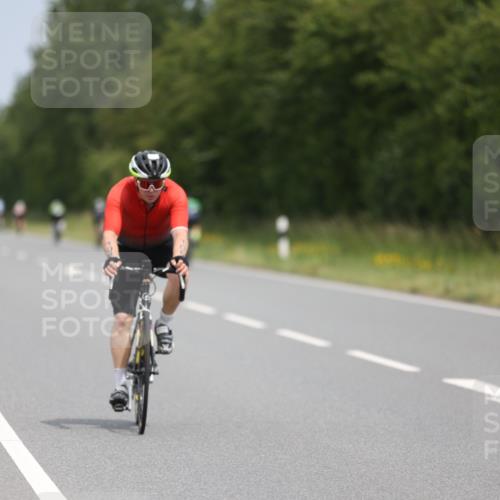 22.06.2025 - Viking Triathlon Yannick Fuchs http://msf.ph/oto/8085538 22.06.2025 12:38:42 Radfahren 106, 192, 242, 335, 429, 653 meine-sportfotos.de
