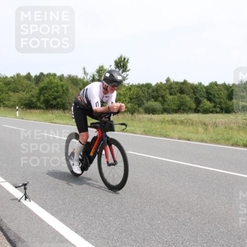 22.06.2025 - Viking Triathlon Yannick Fuchs http://msf.ph/oto/8085643 22.06.2025 13:08:42 Radfahren 290, 357 meine-sportfotos.de