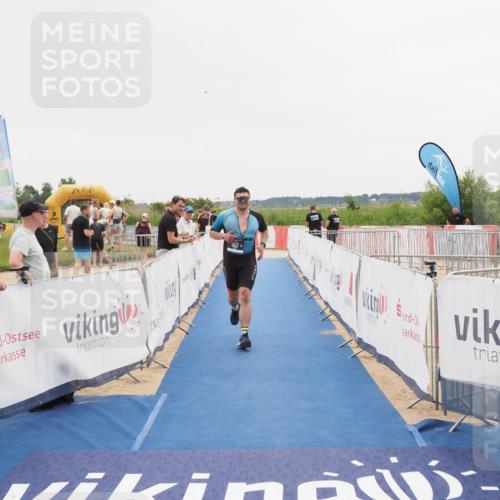 22.06.2025 - Viking Triathlon MichiJ http://msf.ph/oto/8085734 22.06.2025 16:13:35 Ziel 467 meine-sportfotos.de