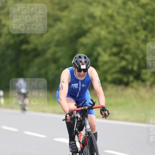 22.06.2025 - Viking Triathlon Yannick Fuchs http://msf.ph/oto/8085761 22.06.2025 12:39:32 Radfahren 490, 624, 633 meine-sportfotos.de
