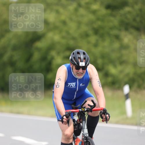 22.06.2025 - Viking Triathlon Yannick Fuchs http://msf.ph/oto/8085764 22.06.2025 12:39:32 Radfahren 490, 624, 633 meine-sportfotos.de