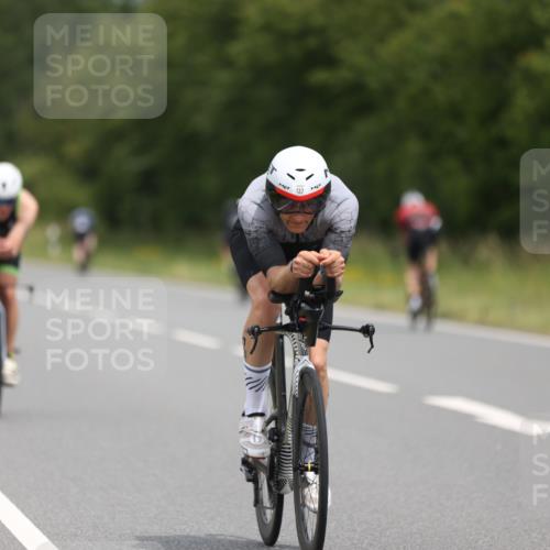 22.06.2025 - Viking Triathlon Yannick Fuchs http://msf.ph/oto/8085772 22.06.2025 12:39:53 Radfahren 30, 132, 348, 408 meine-sportfotos.de