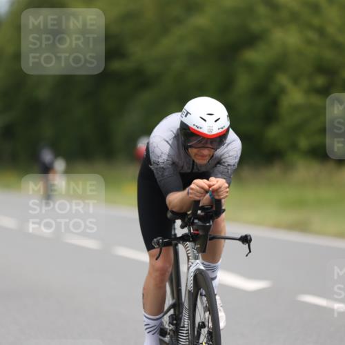 22.06.2025 - Viking Triathlon Yannick Fuchs http://msf.ph/oto/8085776 22.06.2025 12:39:53 Radfahren 30, 132, 348, 408 meine-sportfotos.de