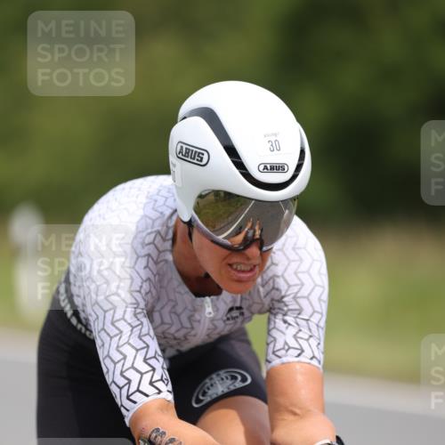 22.06.2025 - Viking Triathlon Yannick Fuchs http://msf.ph/oto/8085813 22.06.2025 12:40:03 Radfahren 30, 330, 447 meine-sportfotos.de