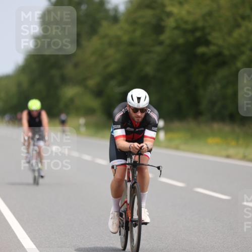 22.06.2025 - Viking Triathlon Yannick Fuchs http://msf.ph/oto/8085824 22.06.2025 12:40:08 Radfahren 330, 447 meine-sportfotos.de