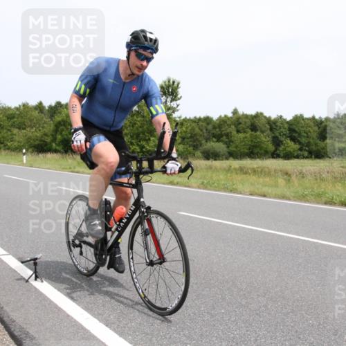 22.06.2025 - Viking Triathlon Yannick Fuchs http://msf.ph/oto/8085878 22.06.2025 13:10:06 Radfahren 25, 128, 181, 614 meine-sportfotos.de
