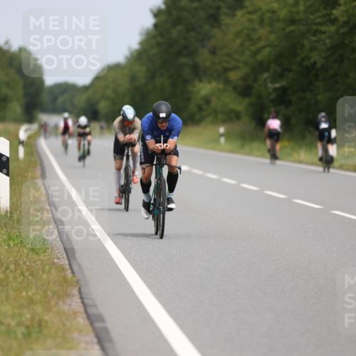 22.06.2025 - Viking Triathlon Yannick Fuchs http://msf.ph/oto/8085957 22.06.2025 12:40:57 Radfahren 71, 148, 214, 309, 464, 523, 620, 626, 639 meine-sportfotos.de