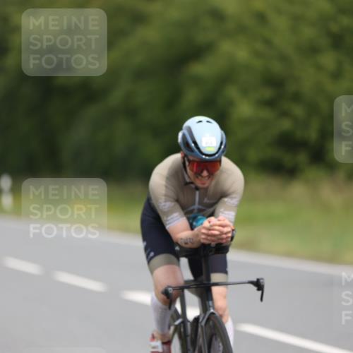 22.06.2025 - Viking Triathlon Yannick Fuchs http://msf.ph/oto/8085981 22.06.2025 12:41:00 Radfahren 71, 148, 214, 309, 464, 523, 620, 626, 639 meine-sportfotos.de