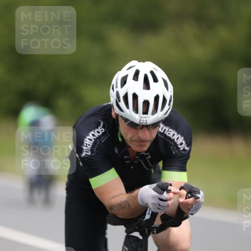 22.06.2025 - Viking Triathlon Yannick Fuchs http://msf.ph/oto/8086006 22.06.2025 12:41:06 Radfahren 71, 206, 462, 523, 639 meine-sportfotos.de