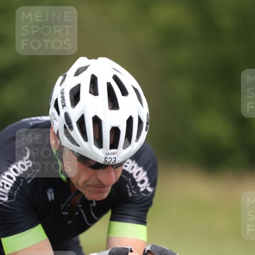 22.06.2025 - Viking Triathlon Yannick Fuchs http://msf.ph/oto/8086008 22.06.2025 12:41:07 Radfahren 71, 206, 462, 523 meine-sportfotos.de