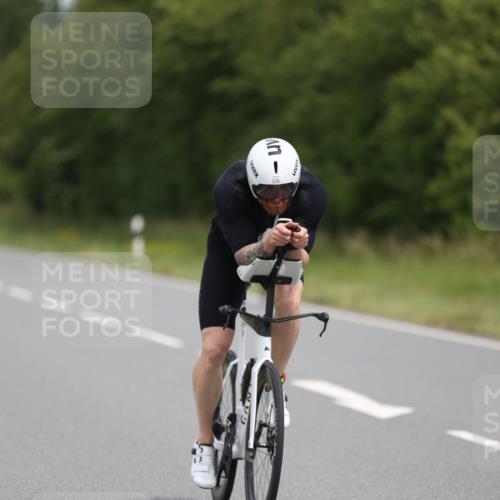 22.06.2025 - Viking Triathlon Yannick Fuchs http://msf.ph/oto/8086171 22.06.2025 12:42:41 Radfahren 128, 241, 536 meine-sportfotos.de