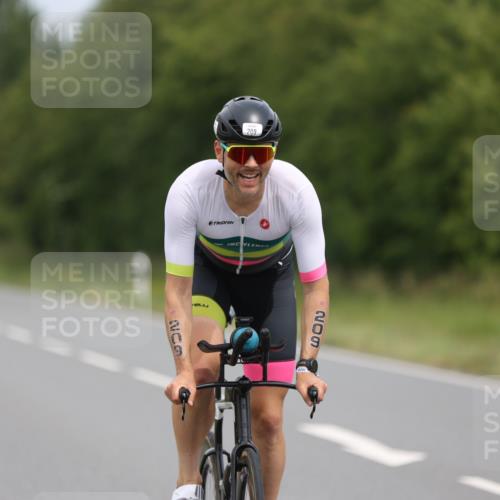 22.06.2025 - Viking Triathlon Yannick Fuchs http://msf.ph/oto/8086198 22.06.2025 12:43:10 Radfahren 40, 209, 291, 448, 606 meine-sportfotos.de