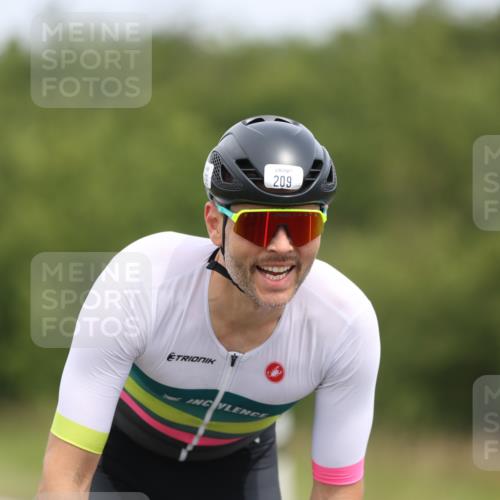 22.06.2025 - Viking Triathlon Yannick Fuchs http://msf.ph/oto/8086204 22.06.2025 12:43:10 Radfahren 40, 209, 291, 448, 606 meine-sportfotos.de