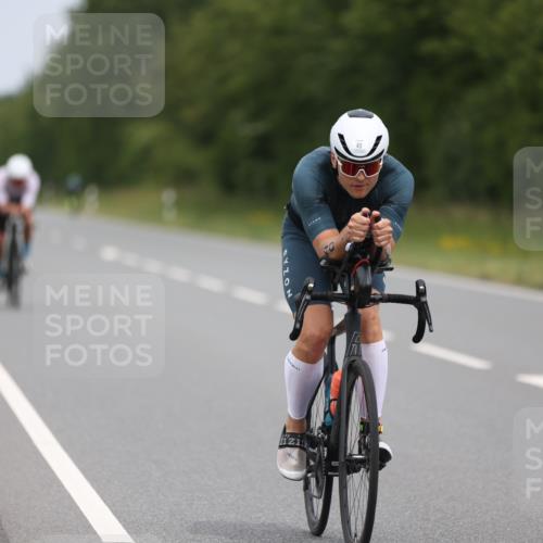 22.06.2025 - Viking Triathlon Yannick Fuchs http://msf.ph/oto/8086217 22.06.2025 12:43:15 Radfahren 40, 291, 301, 438, 448 meine-sportfotos.de