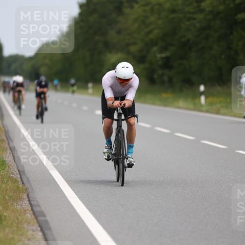 22.06.2025 - Viking Triathlon Yannick Fuchs http://msf.ph/oto/8086229 22.06.2025 12:43:17 Radfahren 40, 207, 291, 301, 438, 448, 546, 621 meine-sportfotos.de