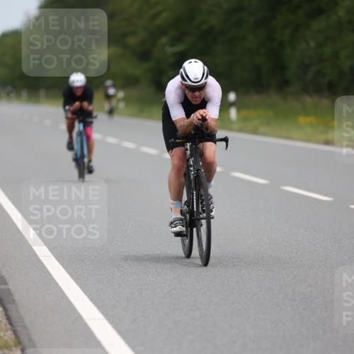 22.06.2025 - Viking Triathlon Yannick Fuchs http://msf.ph/oto/8086283 22.06.2025 12:43:26 Radfahren 12, 109, 207, 301, 320, 438, 546, 616, 621 meine-sportfotos.de