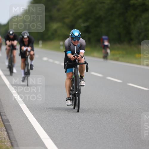 22.06.2025 - Viking Triathlon Yannick Fuchs http://msf.ph/oto/8086314 22.06.2025 12:43:35 Radfahren 12, 109, 124, 187, 316, 327, 349, 388, 407, 442, 493, 522, 654 meine-sportfotos.de