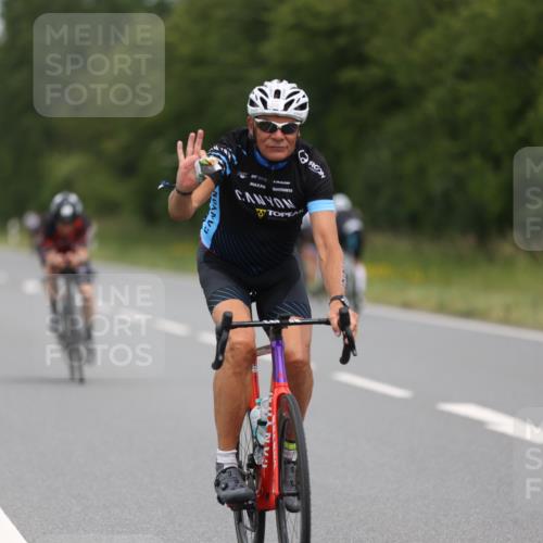22.06.2025 - Viking Triathlon Yannick Fuchs http://msf.ph/oto/8086376 22.06.2025 12:43:46 Radfahren 7, 83, 196, 318, 349, 359, 388, 407, 428, 506 meine-sportfotos.de