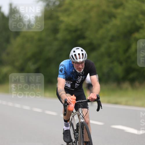 22.06.2025 - Viking Triathlon Yannick Fuchs http://msf.ph/oto/8086478 22.06.2025 12:44:26 Radfahren 186, 374, 634 meine-sportfotos.de