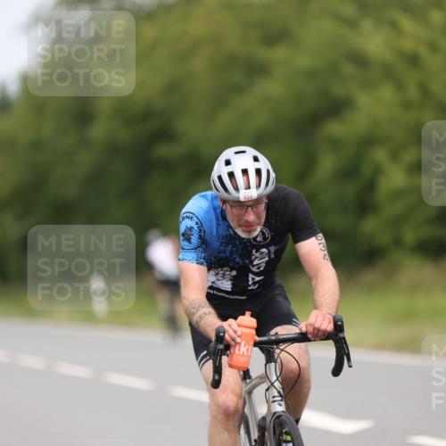 22.06.2025 - Viking Triathlon Yannick Fuchs http://msf.ph/oto/8086481 22.06.2025 12:44:26 Radfahren 186, 374, 634 meine-sportfotos.de