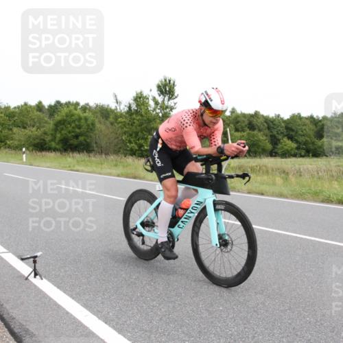 22.06.2025 - Viking Triathlon Yannick Fuchs http://msf.ph/oto/8086482 22.06.2025 13:13:21 Radfahren 64, 186 meine-sportfotos.de