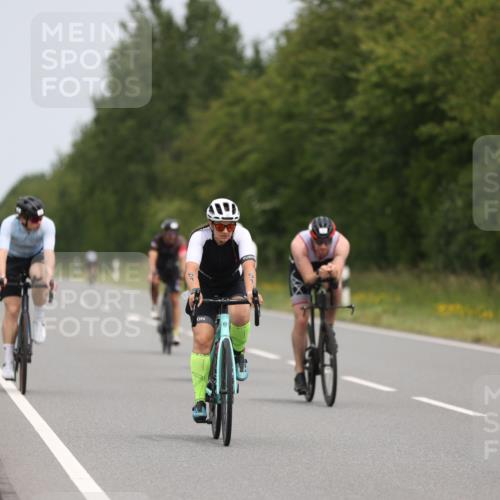 22.06.2025 - Viking Triathlon Yannick Fuchs http://msf.ph/oto/8086568 22.06.2025 12:45:32 Radfahren 147, 255, 312, 357, 395, 515, 535, 611 meine-sportfotos.de