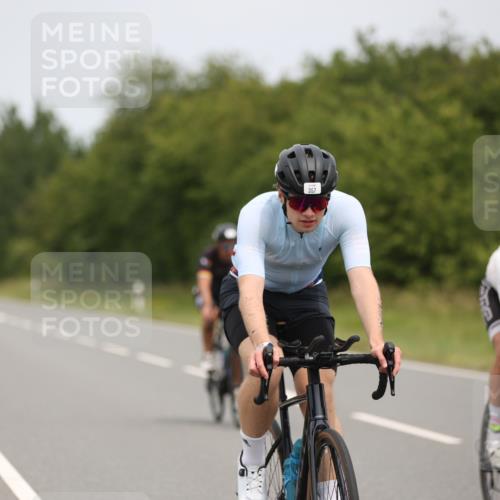 22.06.2025 - Viking Triathlon Yannick Fuchs http://msf.ph/oto/8086586 22.06.2025 12:45:36 Radfahren 147, 225, 255, 278, 312, 357, 395, 491, 515, 535, 611 meine-sportfotos.de
