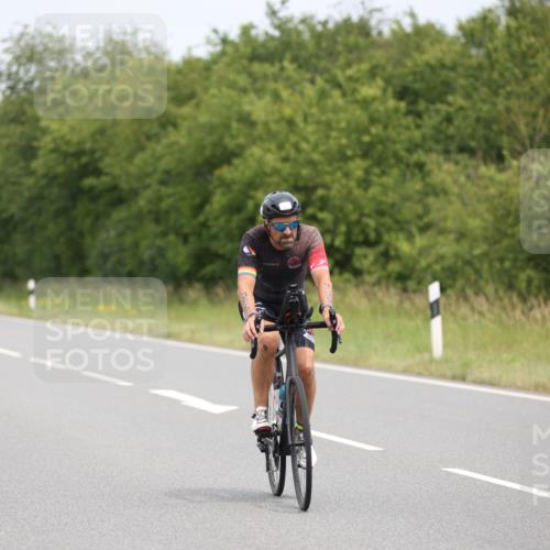 22.06.2025 - Viking Triathlon Yannick Fuchs http://msf.ph/oto/8086590 22.06.2025 12:45:37 Radfahren 147, 225, 255, 278, 312, 357, 395, 491, 515, 535, 611 meine-sportfotos.de