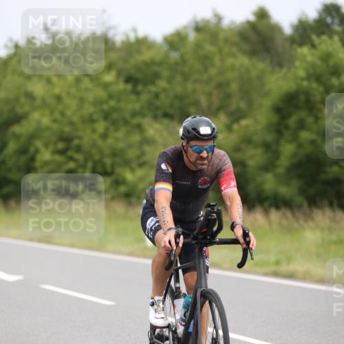 22.06.2025 - Viking Triathlon Yannick Fuchs http://msf.ph/oto/8086595 22.06.2025 12:45:37 Radfahren 147, 225, 255, 278, 312, 357, 395, 491, 515, 535, 611 meine-sportfotos.de