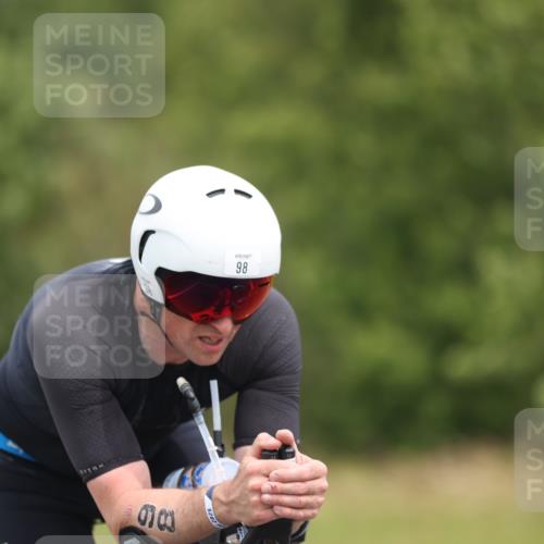 22.06.2025 - Viking Triathlon Yannick Fuchs http://msf.ph/oto/8086671 22.06.2025 12:45:57 Radfahren 98, 261, 350, 644 meine-sportfotos.de