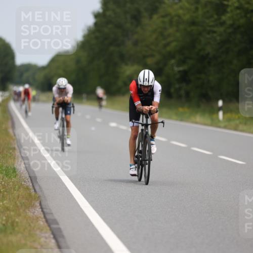 22.06.2025 - Viking Triathlon Yannick Fuchs http://msf.ph/oto/8086674 22.06.2025 12:46:11 Radfahren 63, 261, 459 meine-sportfotos.de