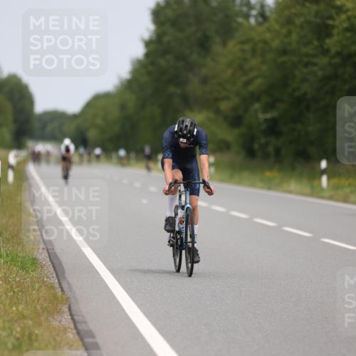22.06.2025 - Viking Triathlon Yannick Fuchs http://msf.ph/oto/8086853 22.06.2025 12:46:59 Radfahren 19, 101, 191, 263, 377, 480 meine-sportfotos.de